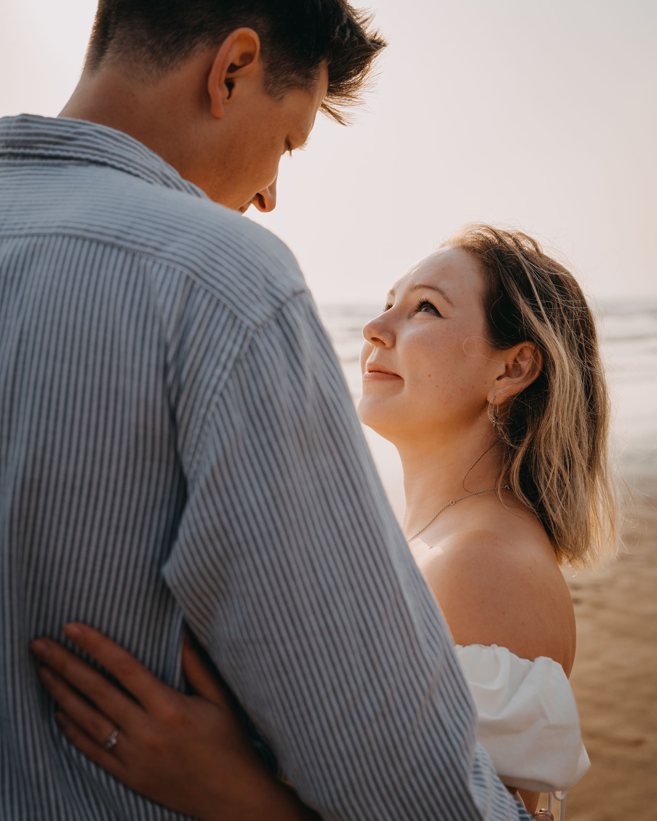 Engagement photoshoot on the beach