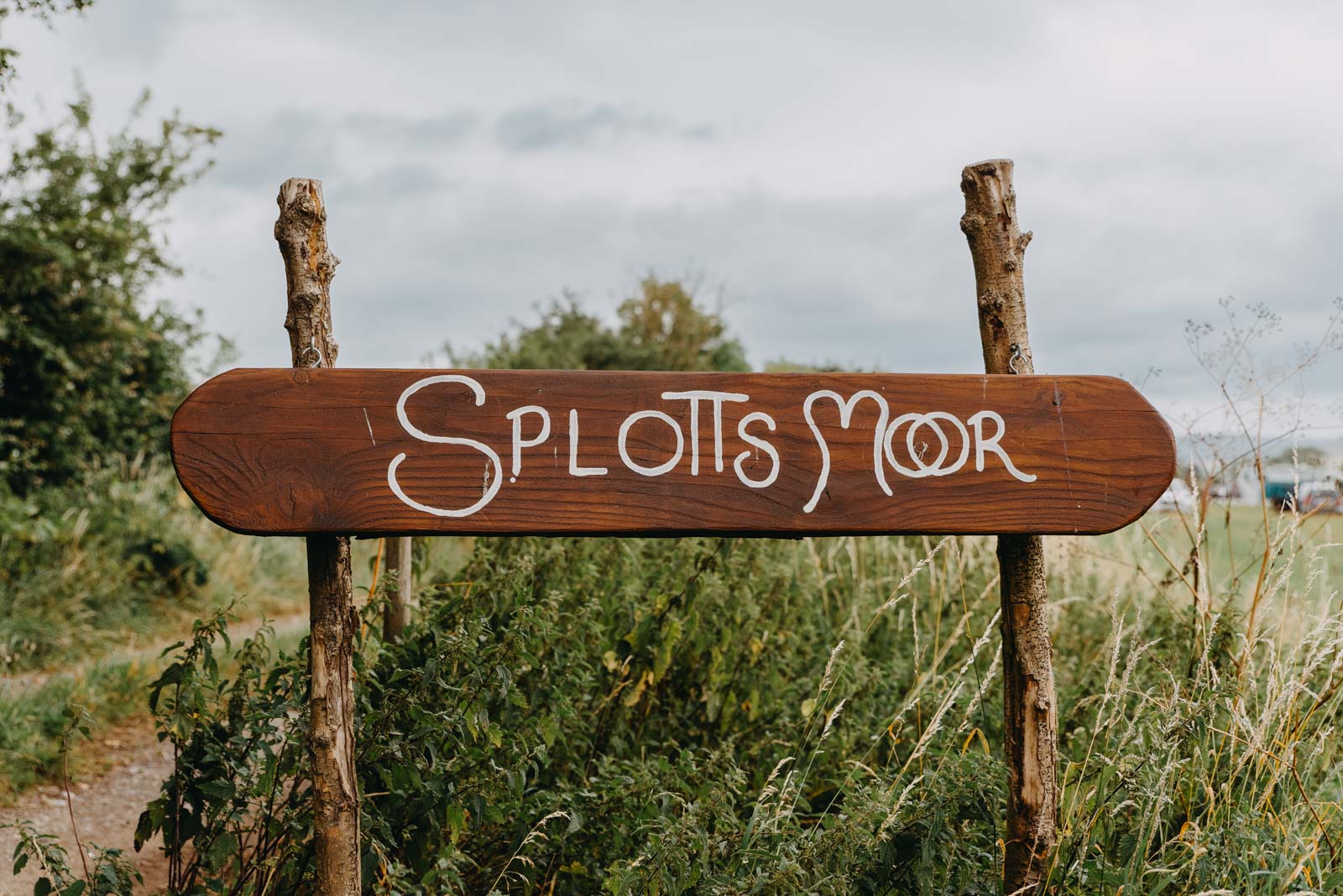 Festival wedding - Splotts Moor Farm Glastonbury
