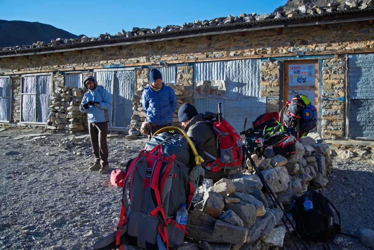 A rest at the last teahouse towards Thorong La Pass.